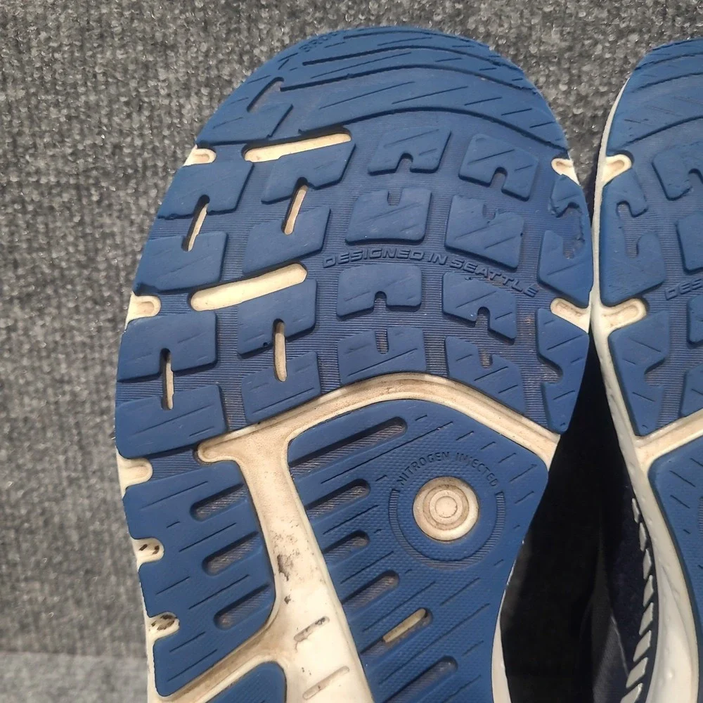 Brooks Mens BEAST GTS 24 Blue White Walking Sneakers Sz 11D
